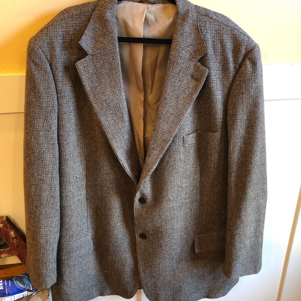 Oak Hill sport coat. 52L wool suede elbow patches